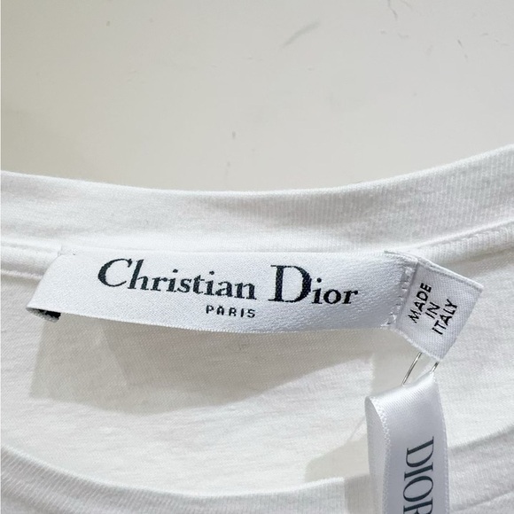 ❌sold❌Authentic Dior White and Gold  Tee - Picture 4 of 5